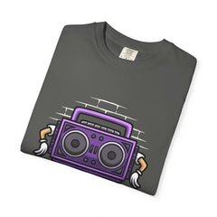 Retro Boombox Tee - Cartoon Radio Shirt - Vintage Gift