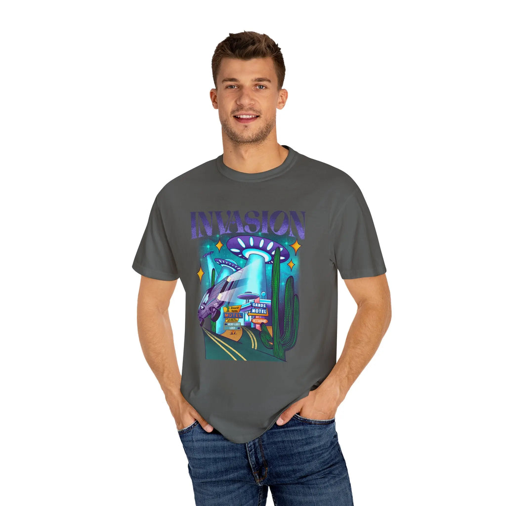 Alien Abduction Shirt – Desert Motel UFO Tee Retro Sci-Fi - Sinful Threads