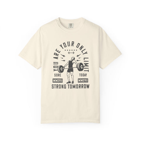 Sore Today Strong Tomorrow Fitness Graphic Weightlifting T-Shirt