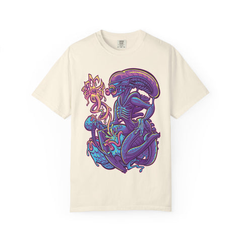 Sexy Alien Queen Parody Shirt - Sci-Fi Horror Comedy Tee