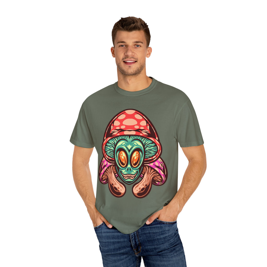 Psychedelic Graphic Tee - Trippy Mushroom Tee - Alien Art Gift - Sinful Threads