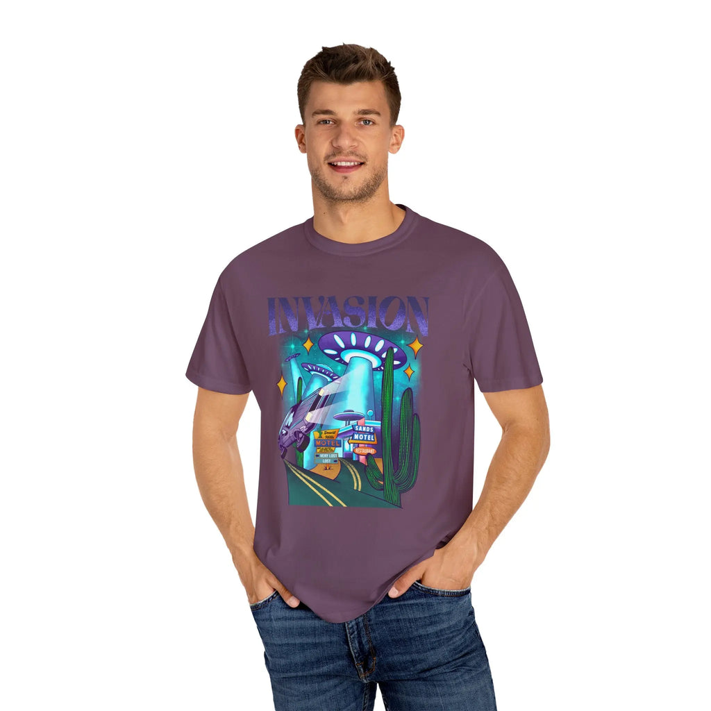 Alien Abduction Shirt – Desert Motel UFO Tee Retro Sci-Fi - Sinful Threads