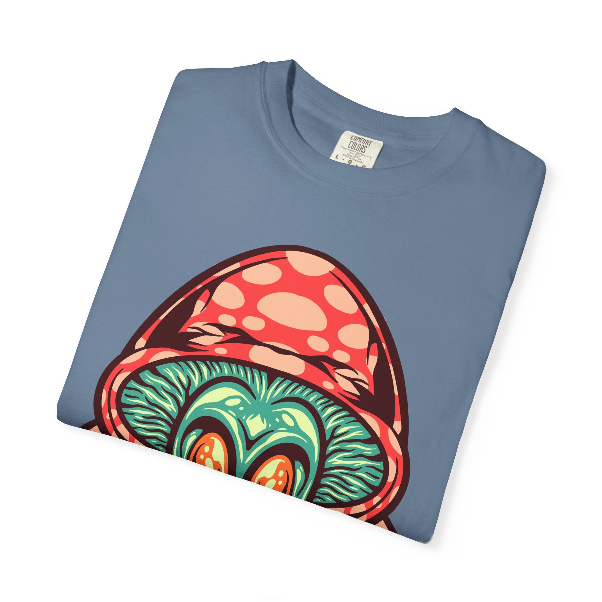 Psychedelic Graphic Tee - Trippy Mushroom Tee - Alien Art Gift - Sinful Threads